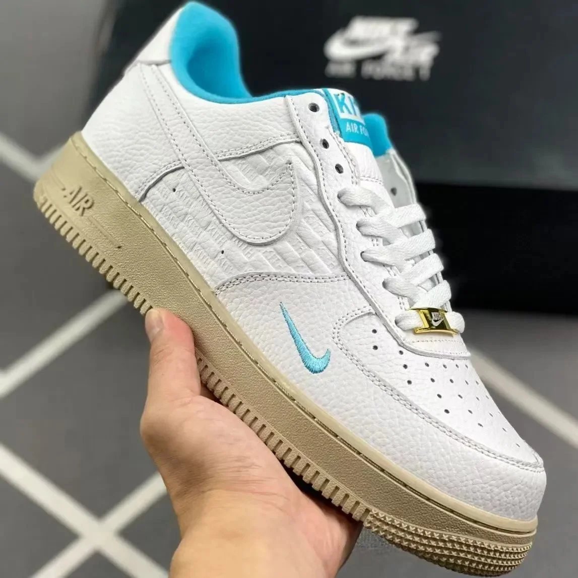 Nike Sneakers Air Force 1 Low with skeletal Swoosh detail — Style 10