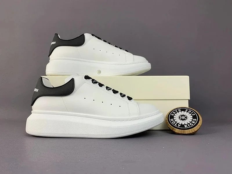 Unbranded Sneakers Low-top lace-up with oversized soles and perforated side panels image 5