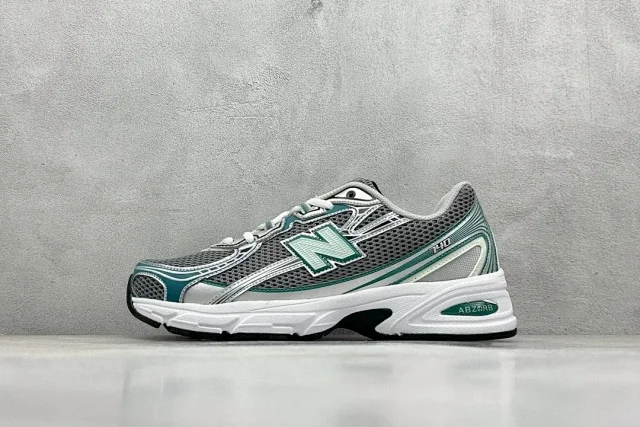 New Balance Sneakers 740 product detail image 3