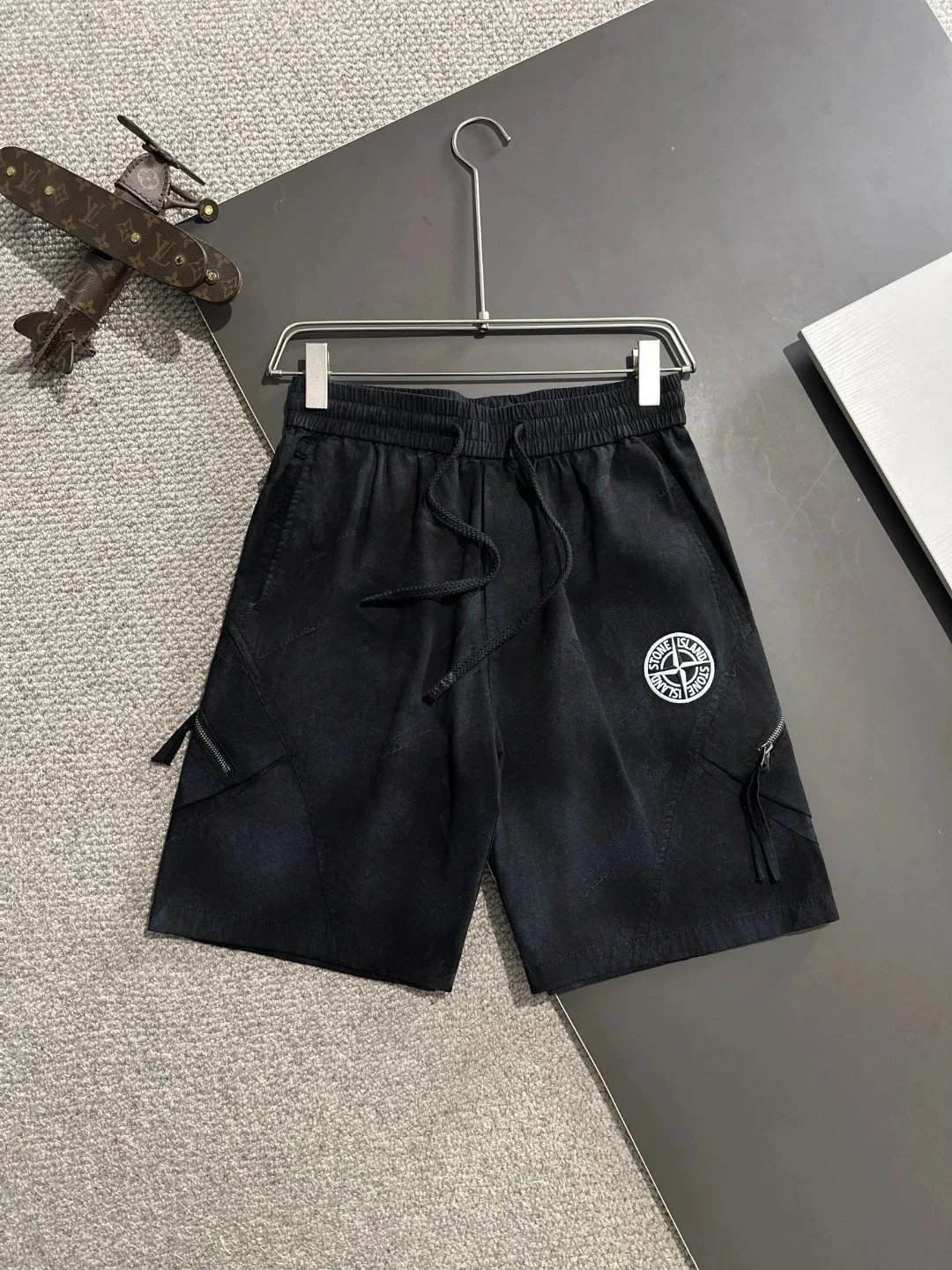 Burberry Shorts Elastic-waist drawstring with patch pockets — st*one island