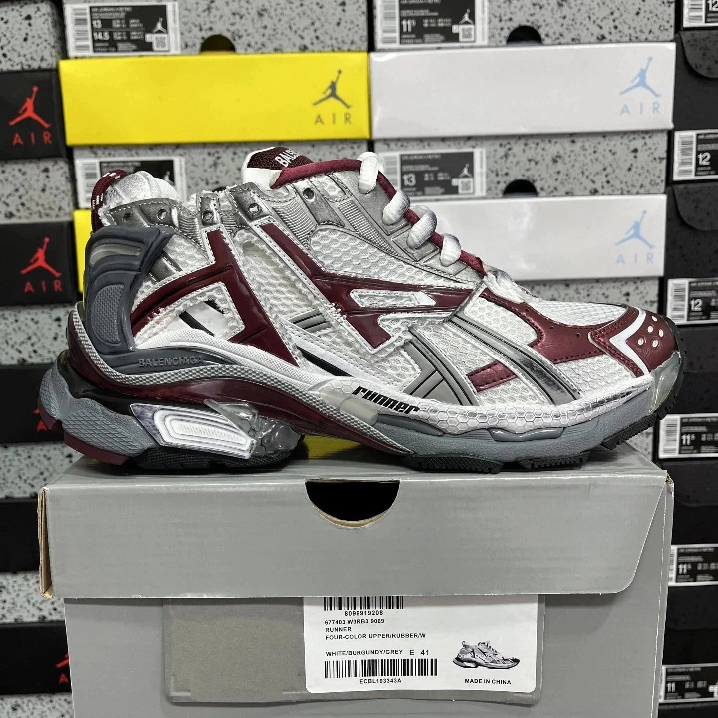 Balenciaga Sneakers Pumper Runner — Seventh-generation white, gray, and red 39069