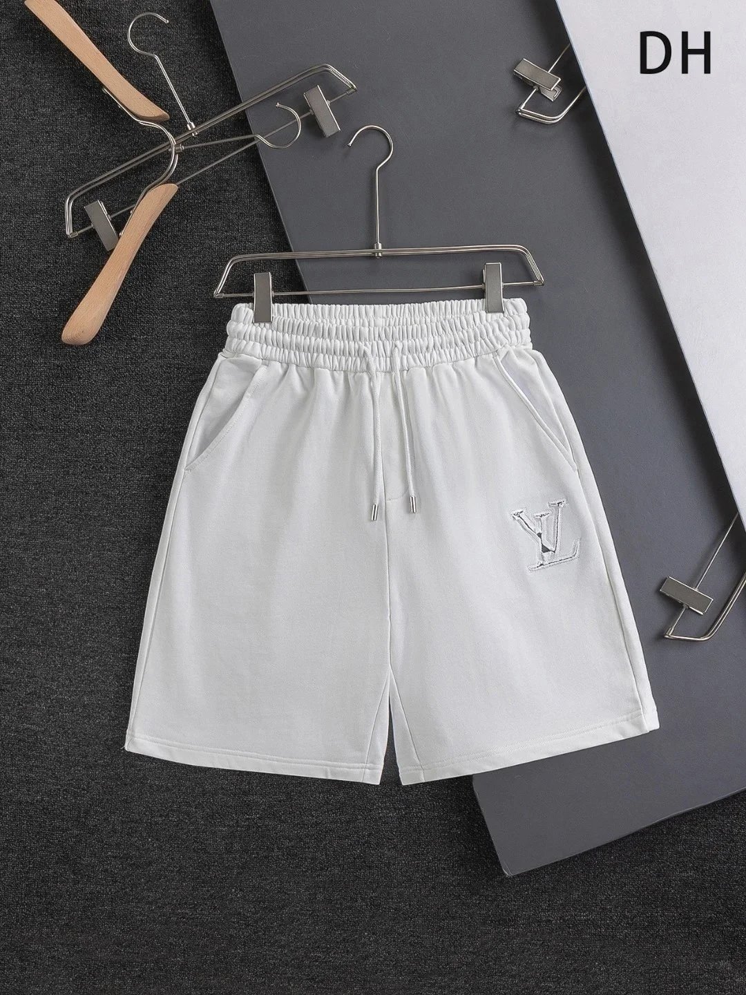 Burberry Shorts Elastic-Waist Drawstring — LO*UIS VUIT*TON