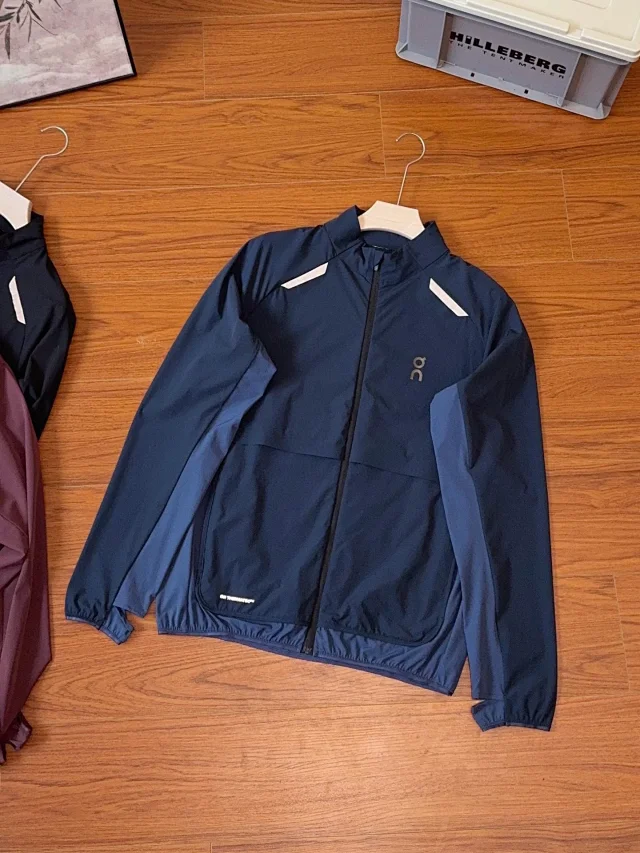 On Jackets Lightweight zip-front running jacket with reflective shoulder trim product detail image 4