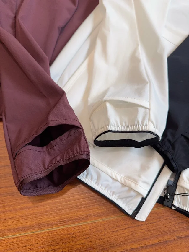 On Jackets Lightweight zip-front running jacket with reflective shoulder trim product detail image 13