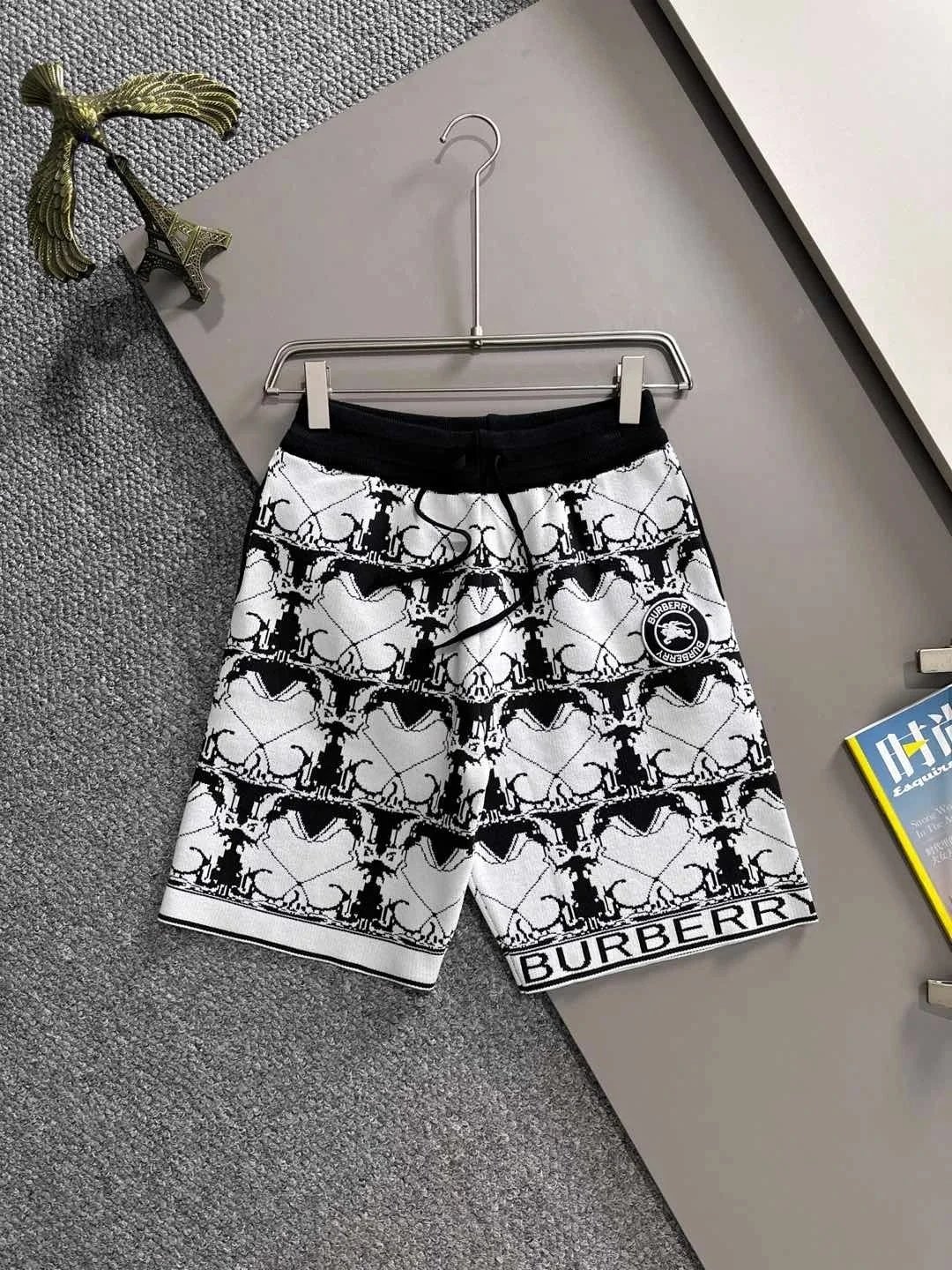 Louis Vuitton Shorts Textured Denim — BURB*ERRY