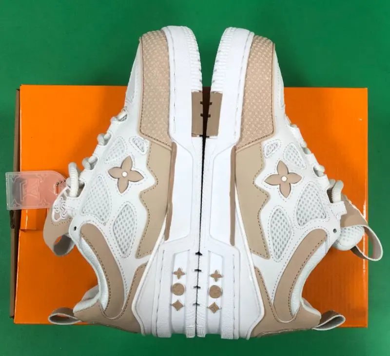 Louis Vuitton Sneakers LV Trainer — 34