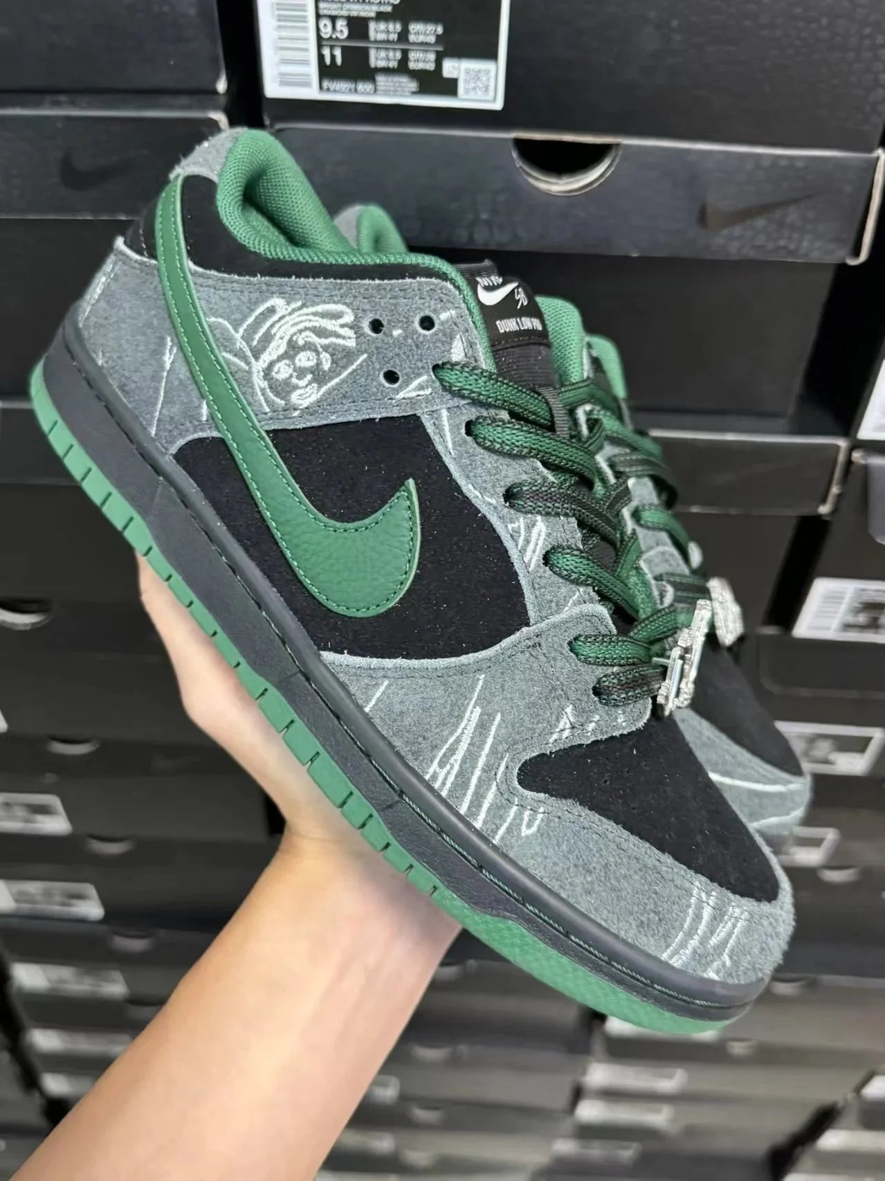 Nike Sneakers SB Dunk Low image 1