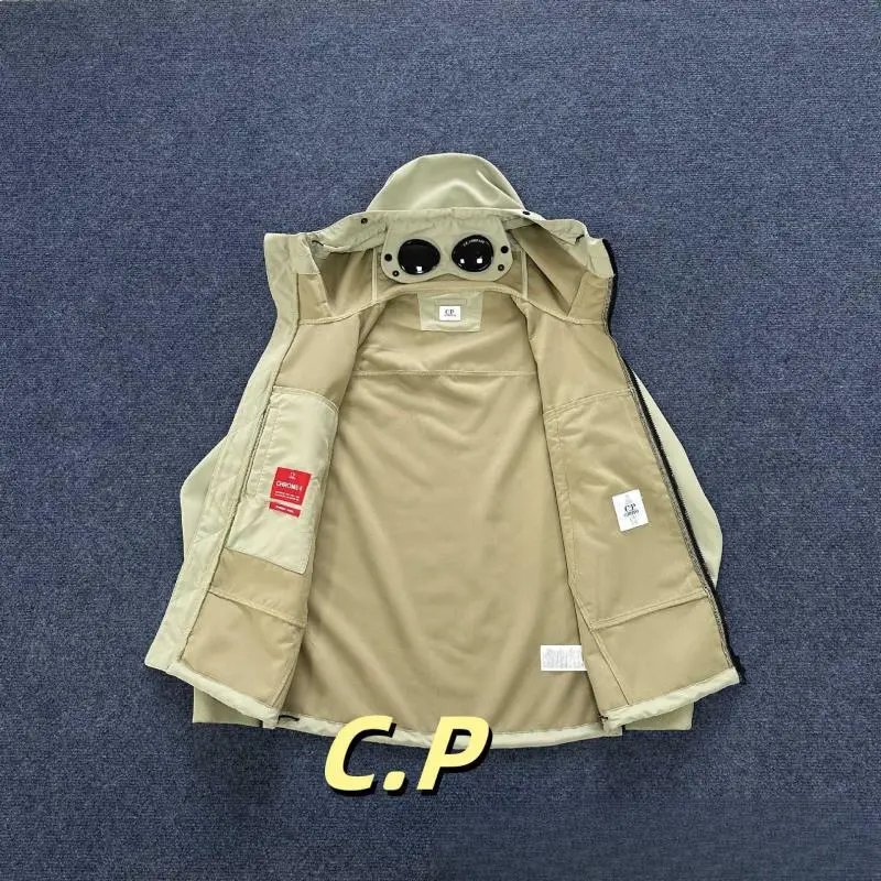 C.P. Company Badge Hooded Soft Shell Jacket photo 3