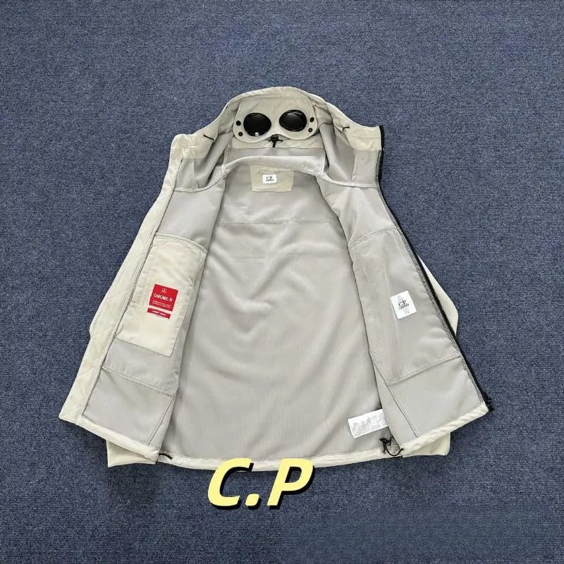 C.P. Company Badge Hooded Soft Shell Jacket photo 4