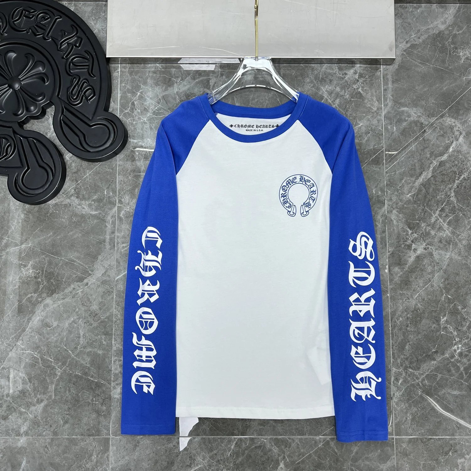 8592 blue and white color combination