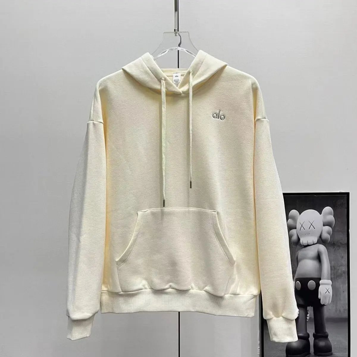 Alo Tracksuits Hooded sweatshirt and straight-leg sweatpants set image 3