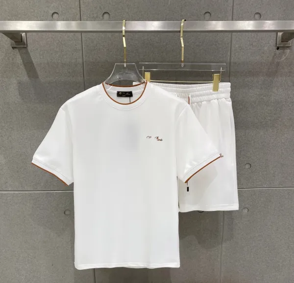 Design White Embroidered Logo T-Shirt and Shorts Set - 1