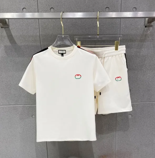 Gucci GG Apple Embroidered White T-Shirt and Shorts Set - 1