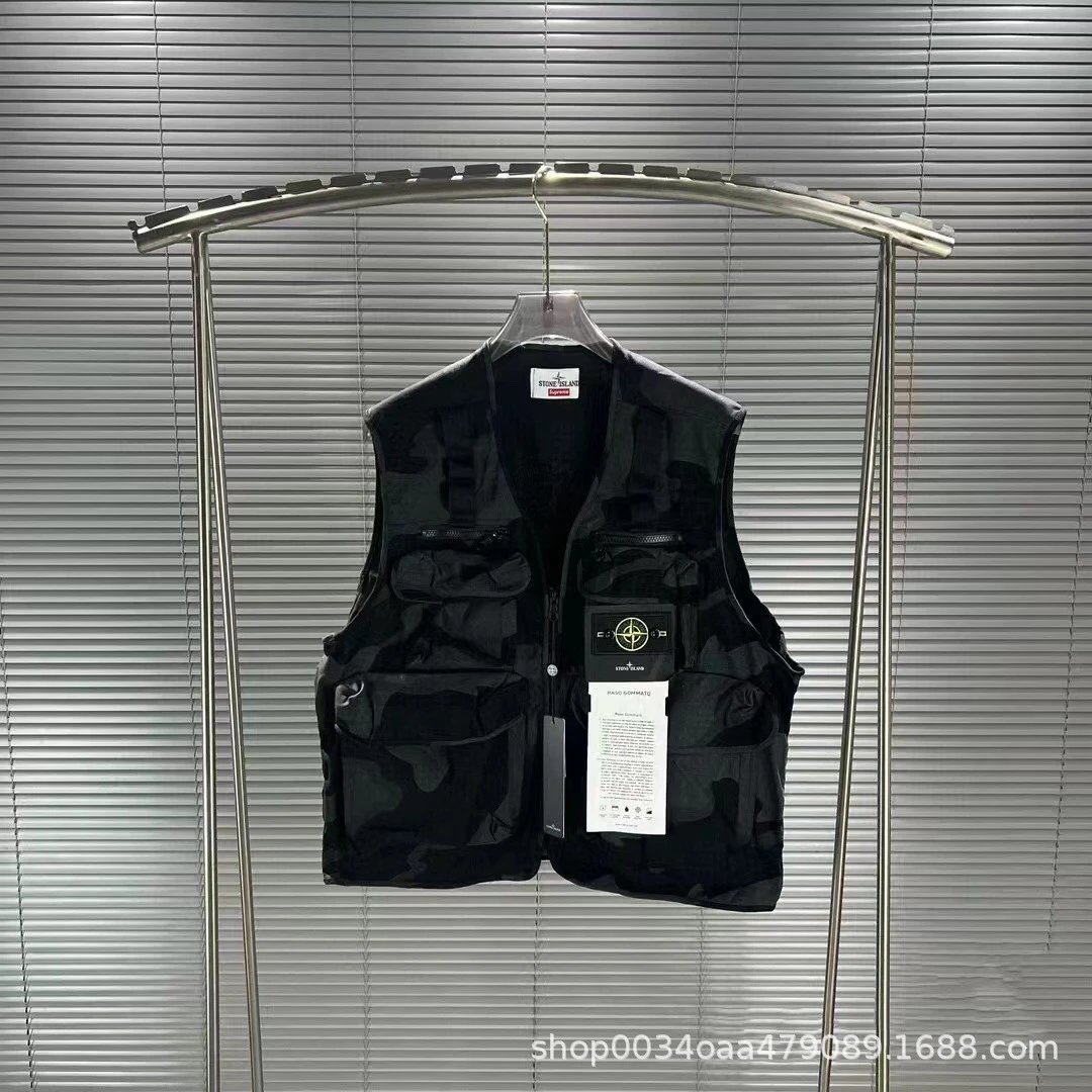 Outdoor Utility Vest photo 2