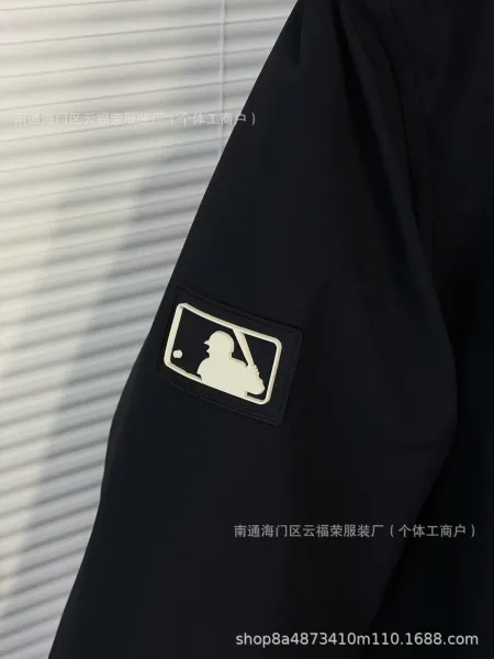 MLB x New York Yankees White Fur-Hooded Down Jacket - 23