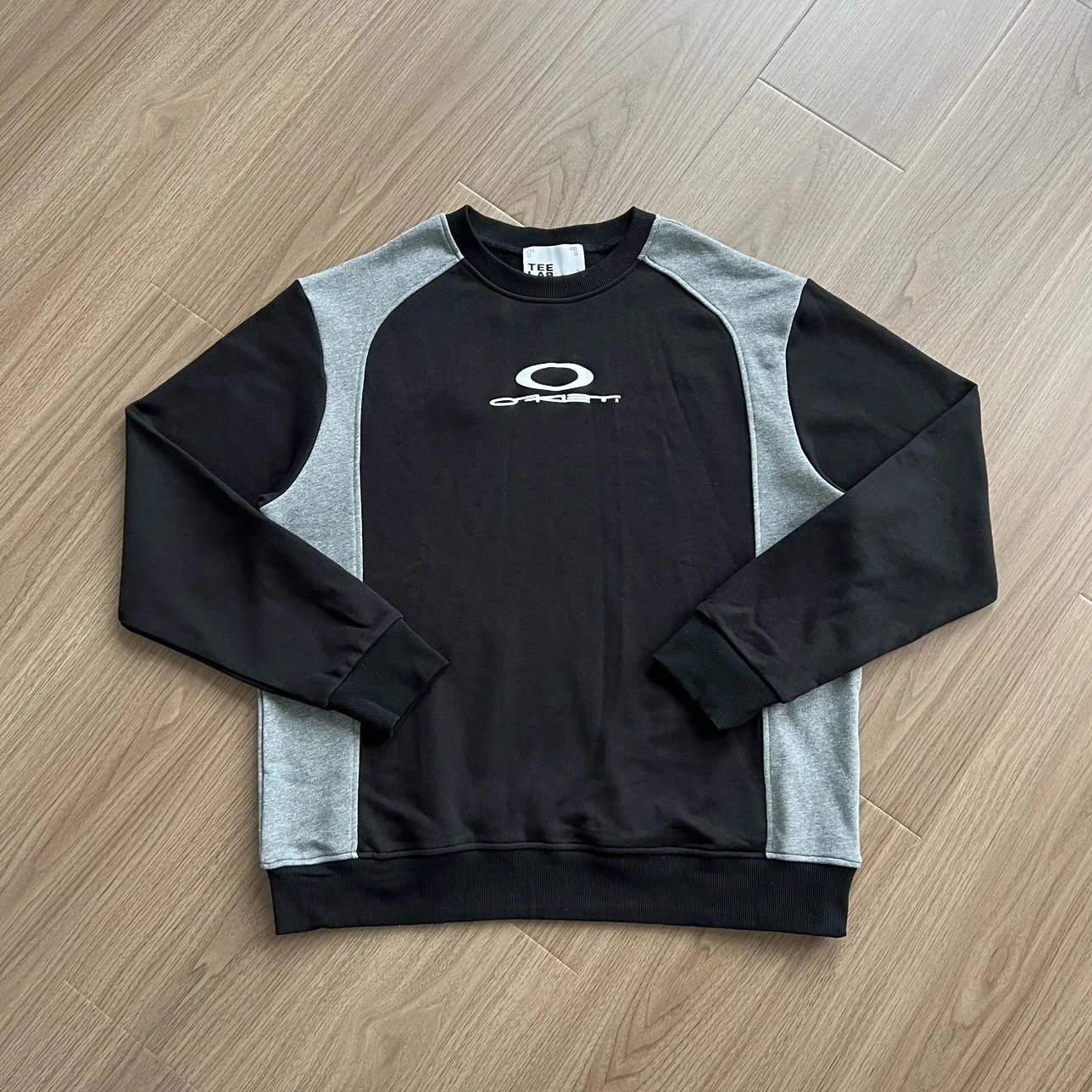 Oakley Foam Print Crew Neck Sweatshirt photo 3