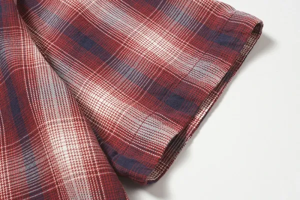Design Oversized Short-Sleeve Plaid Shirt in Red and Navy - 10