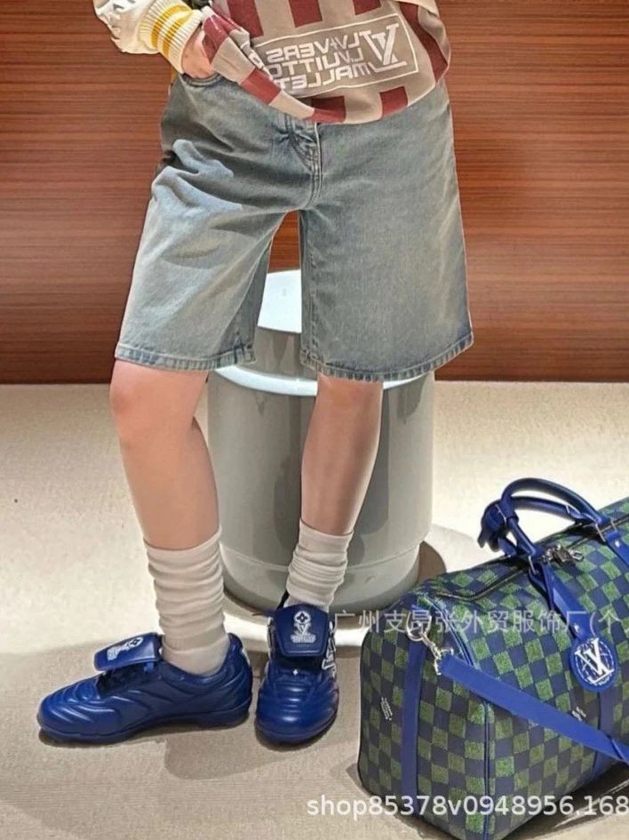 Denim Shorts with Embroidered Pockets photo 7