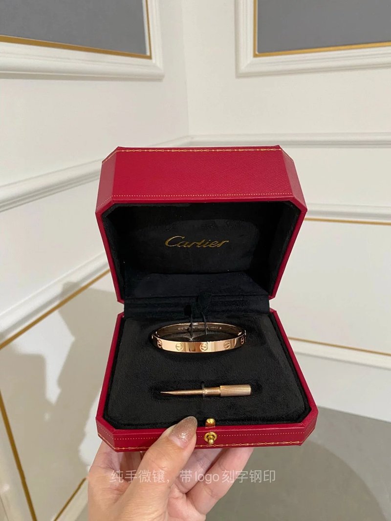 Bracelet from Vogue Square