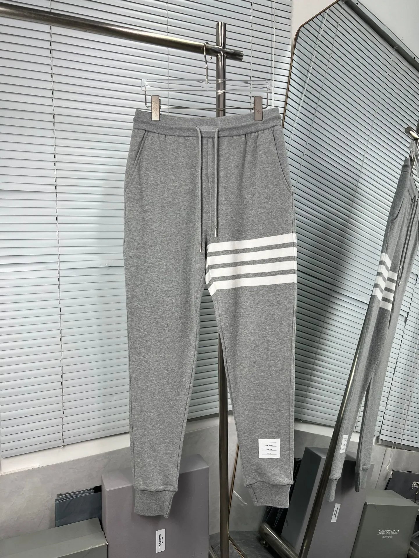 Light gray sweatpants SKU image