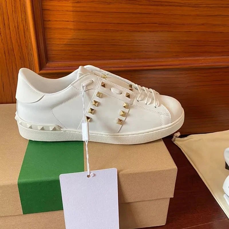 Golden rivet 10