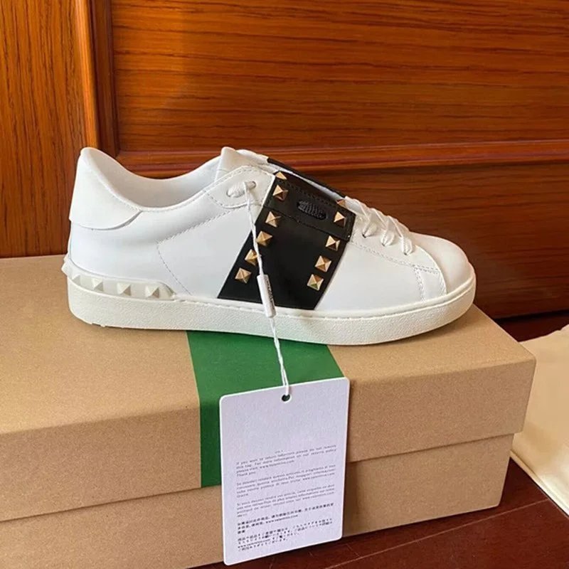 Black gold rivet 20