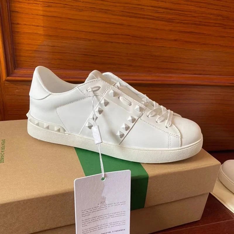 White rivet 12