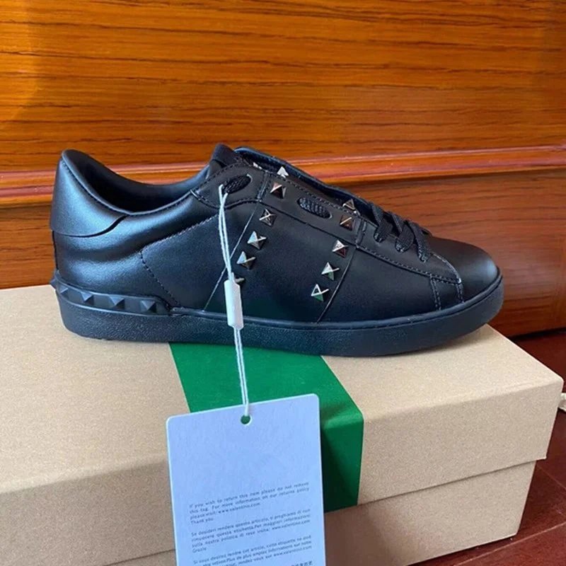 Black gold rivet 21
