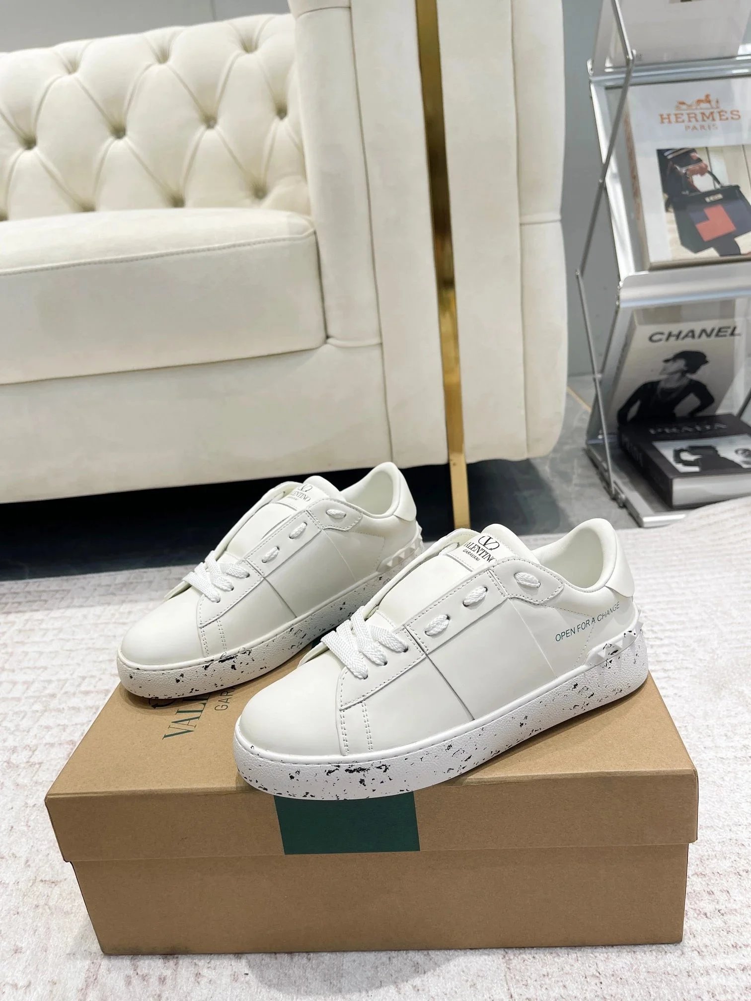 Milk white 37