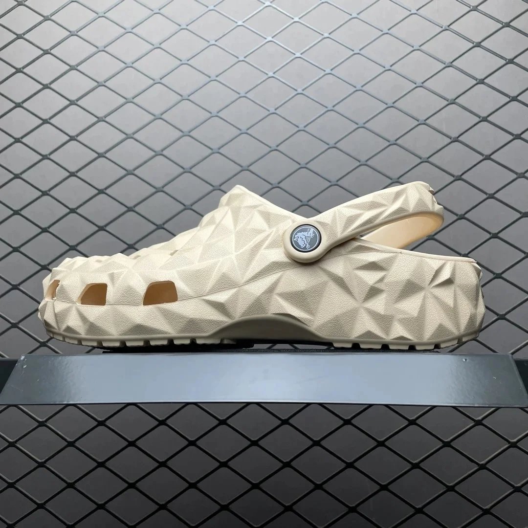 14-Crocodile Pool Pineapple Milk White