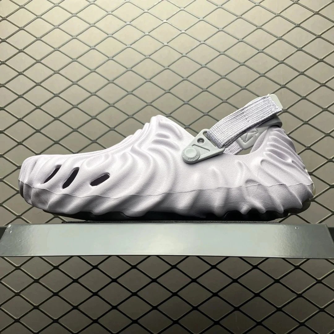 11-Crocodile Pool Wave Cement Grey