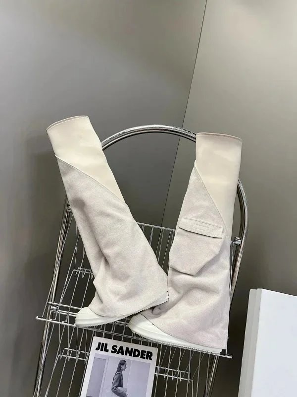Whiteboots