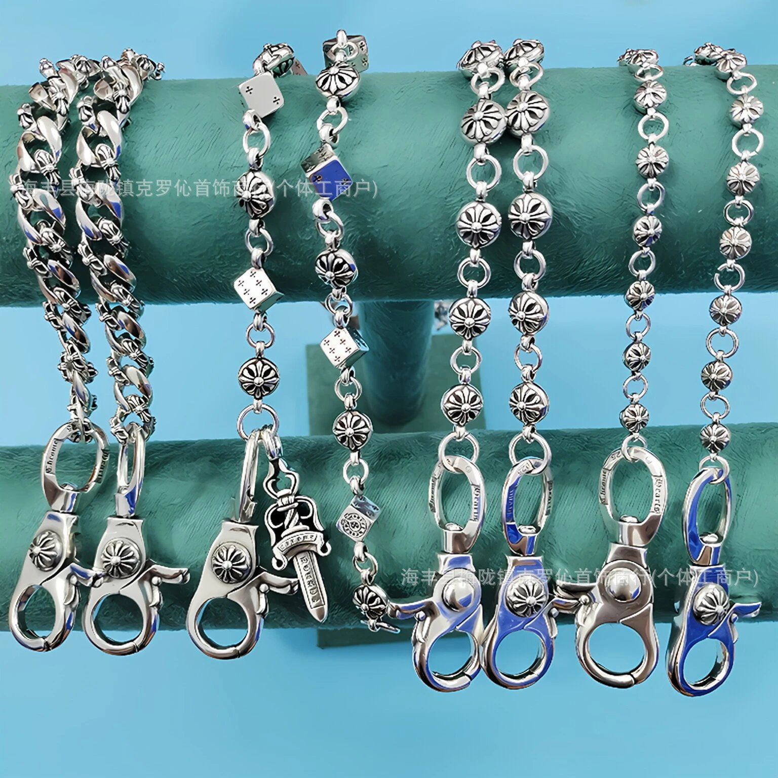 Double-spring Lobster Head Pendant