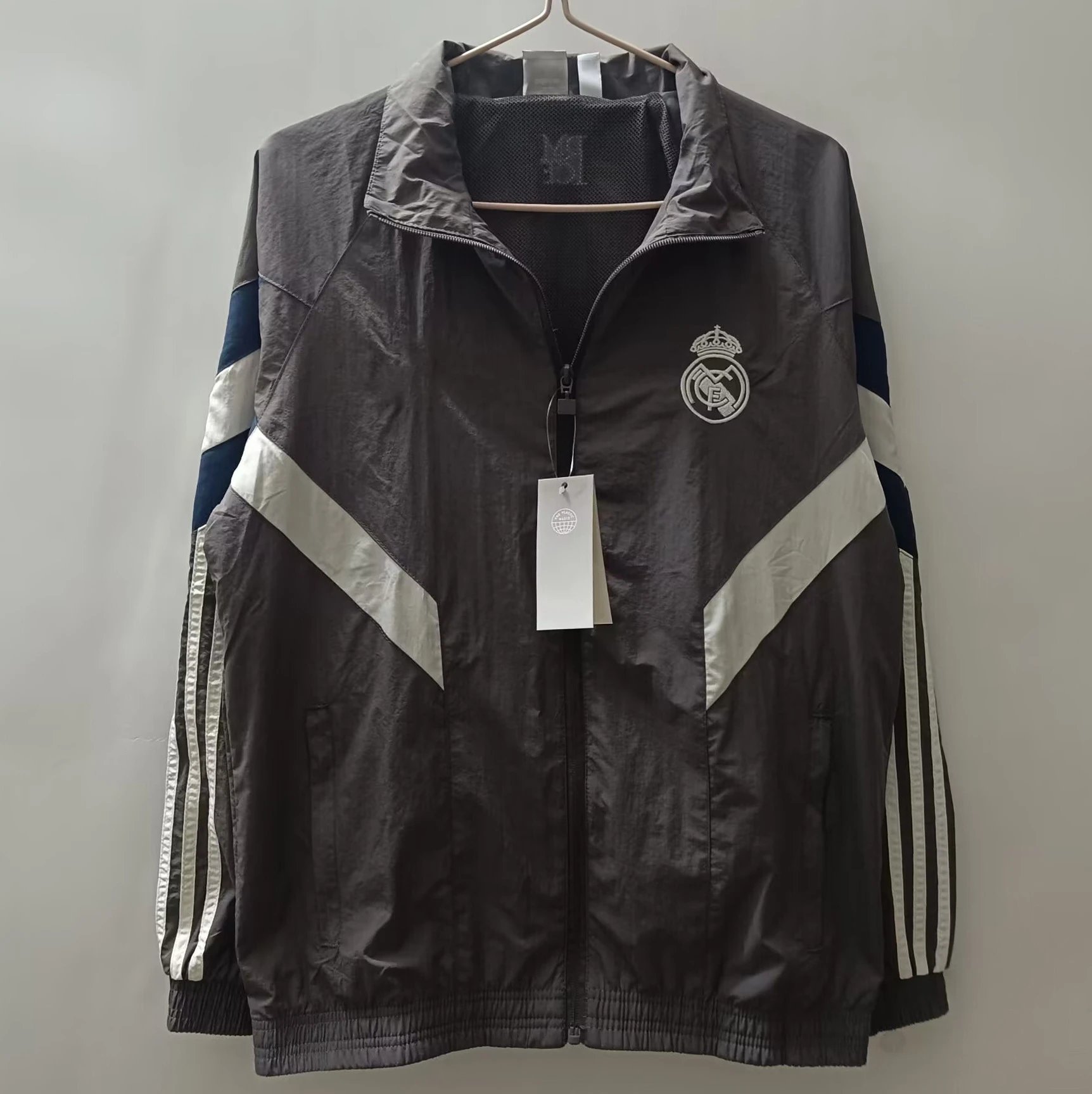 Retro Real Madrid 001 (Embroidered Patch)