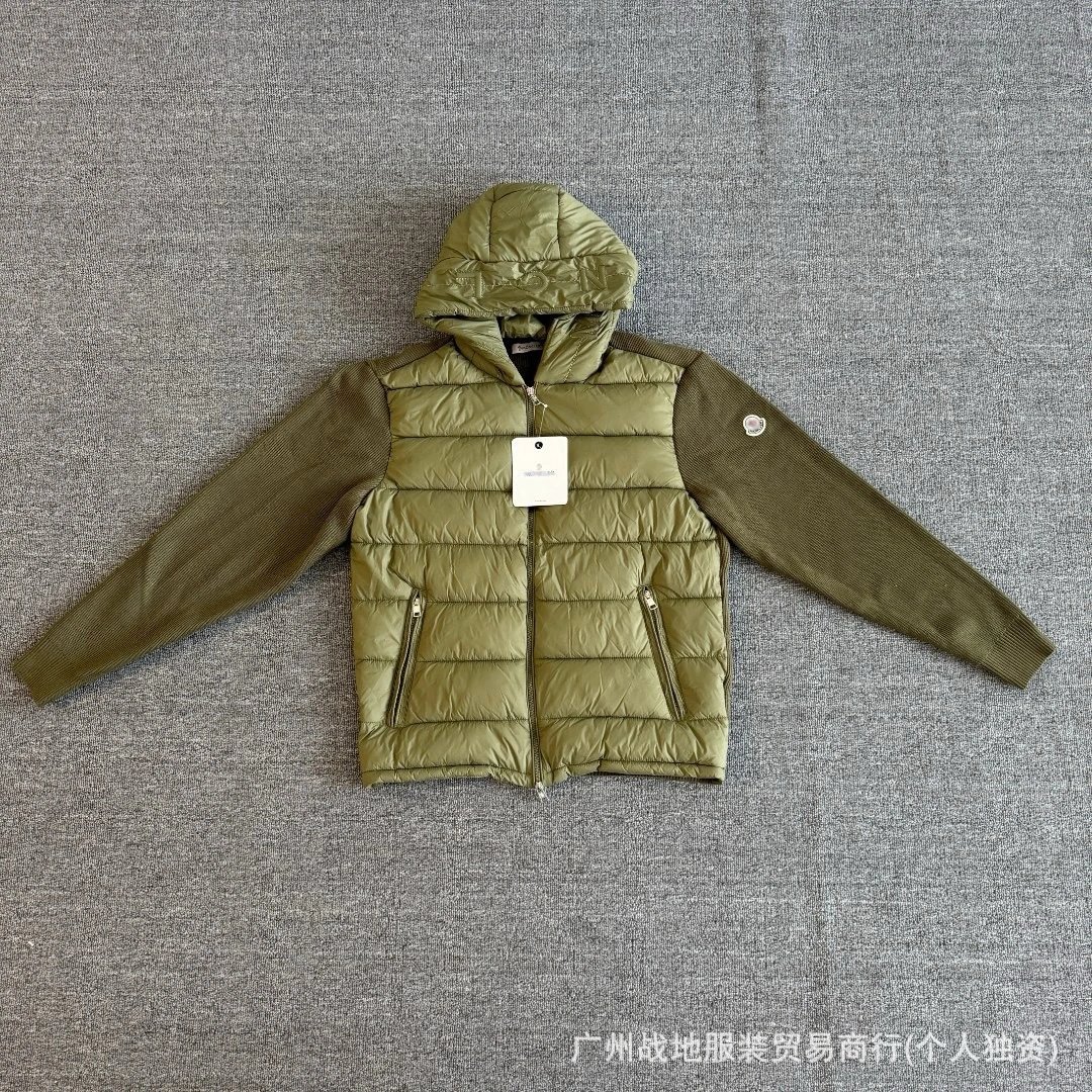 Hooded letter knitted green