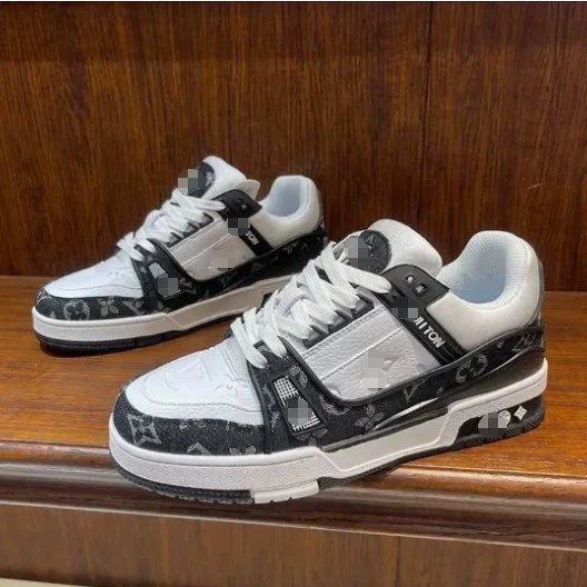 Casual Skate Shoes