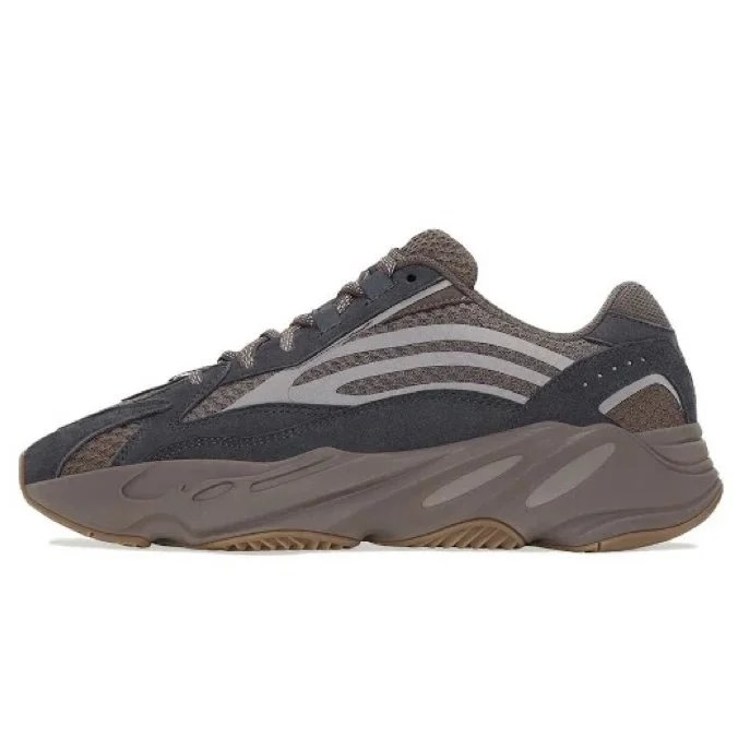 GZ0724 [700V2 Black Brown]