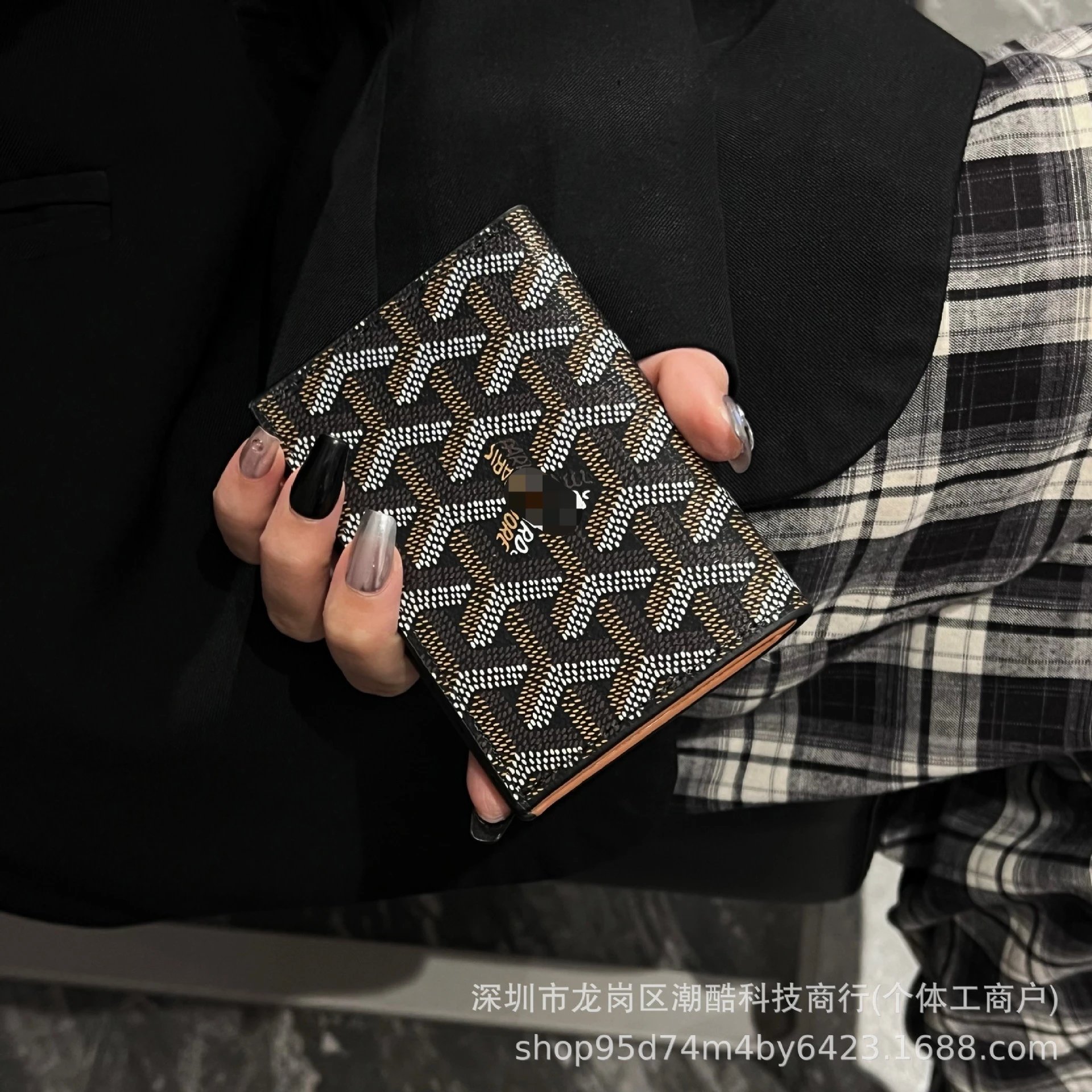 Dogtooth Short Wallet photo 2