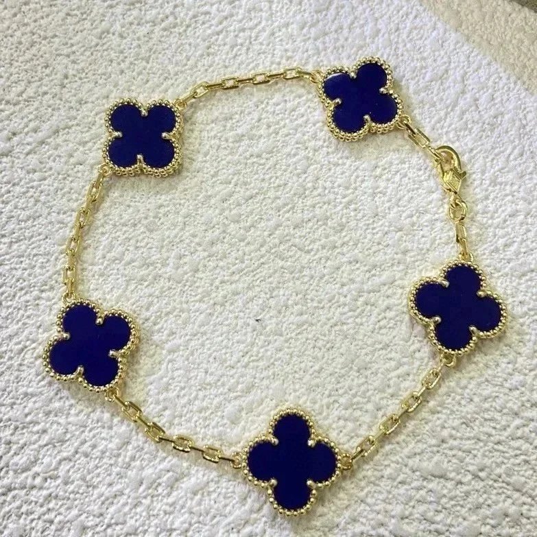 Van Cleef & Arpels B