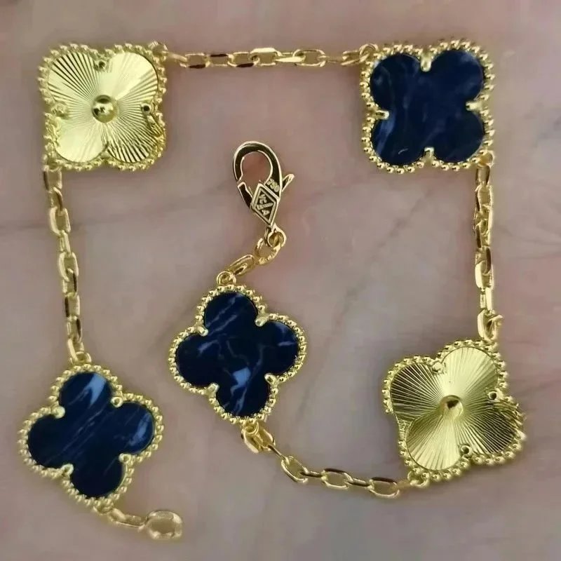 Van Cleef & Arpels B
