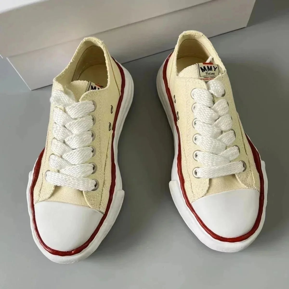 MMJ Beige Sneakers