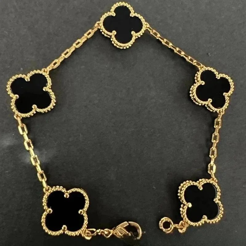 Van Cleef & Arpels B
