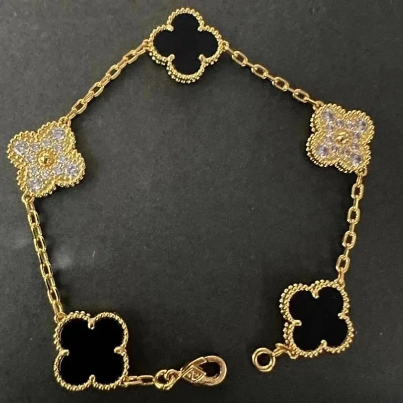Van Cleef & Arpels B