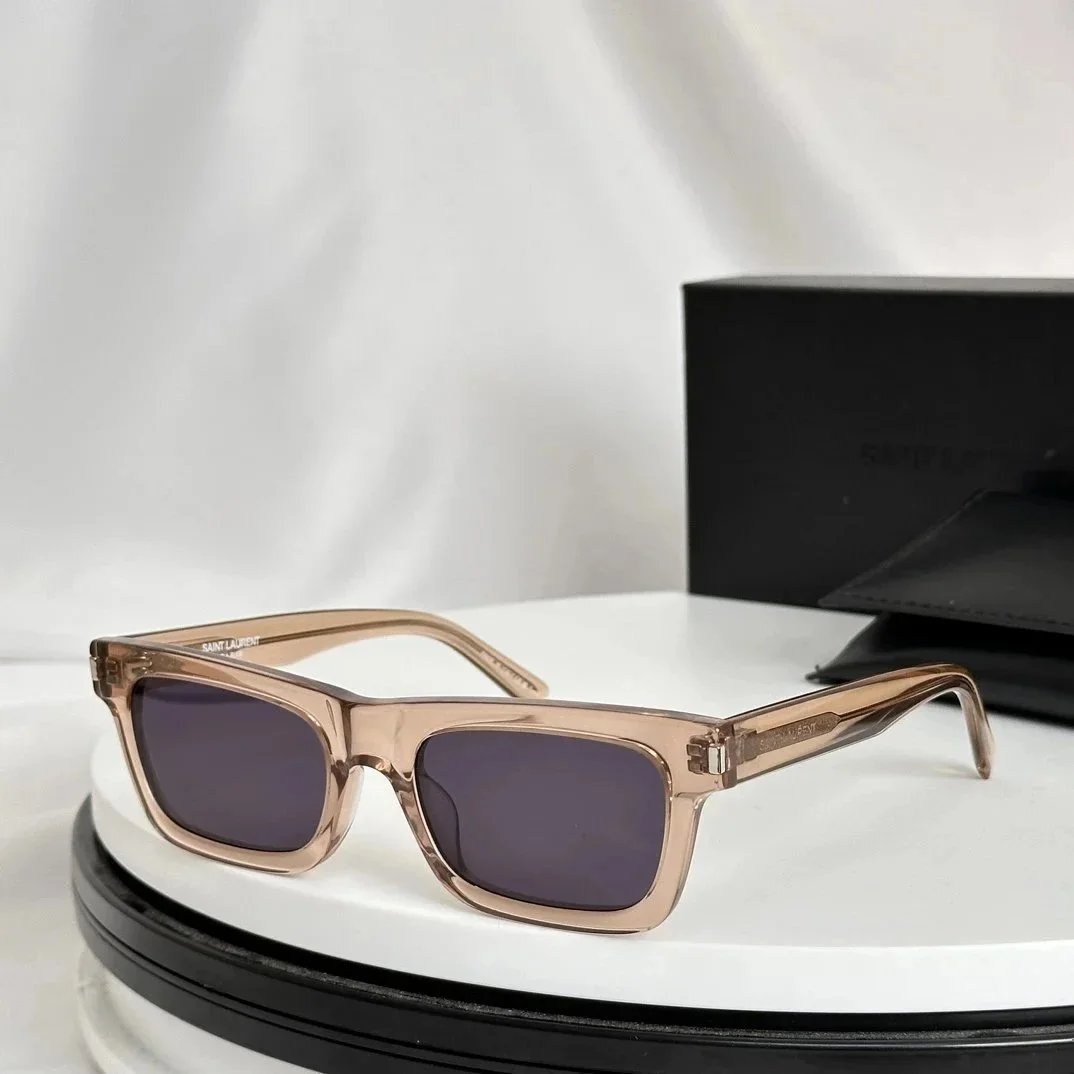 Saint Laurent Rose photo 7