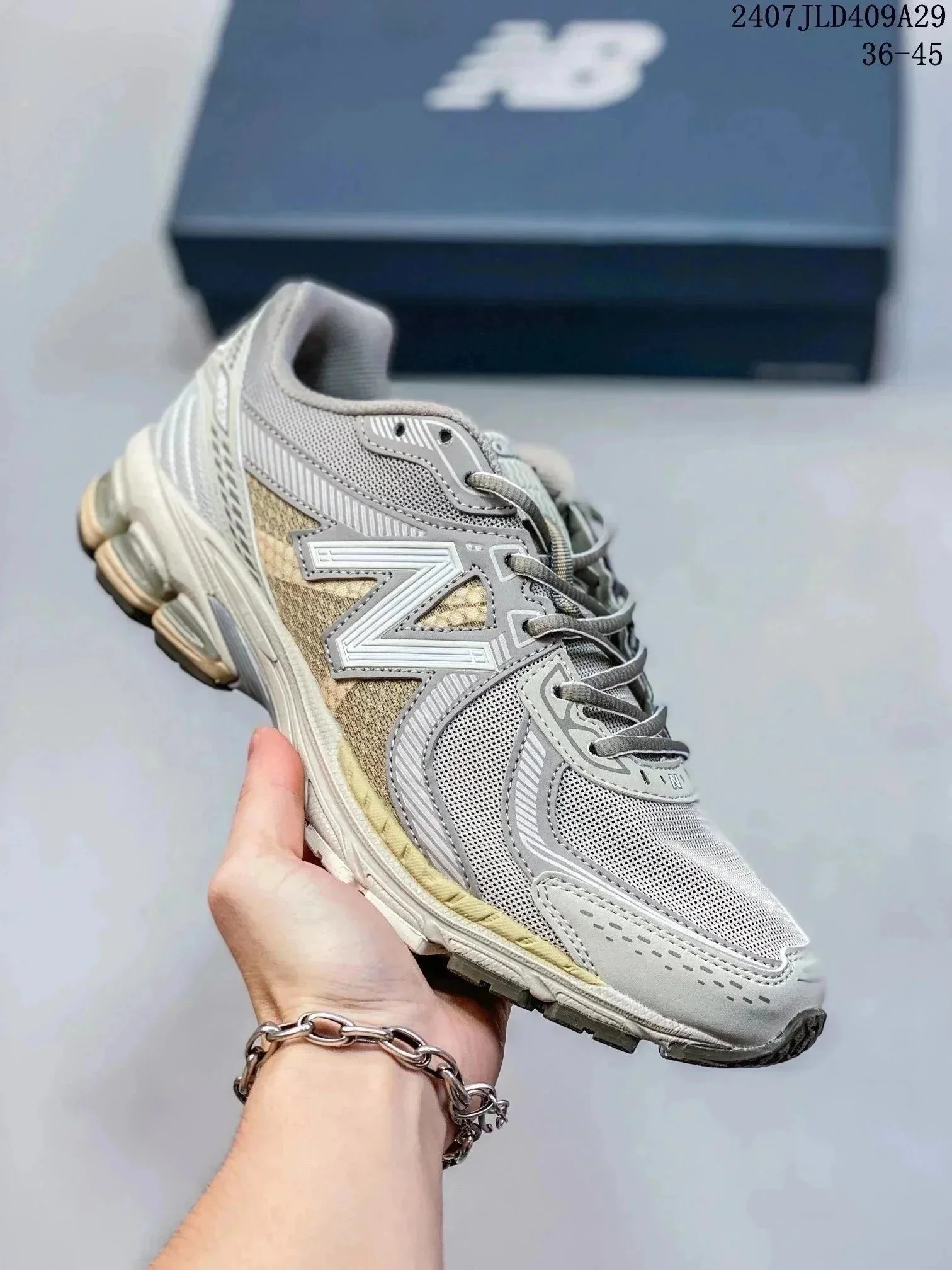 New Balance 2002R Gr