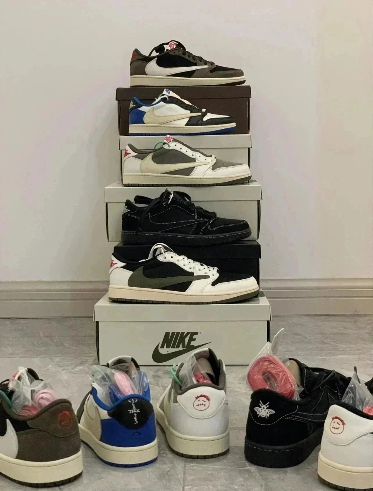 Nike Air Jordan 1 Travis Scott Brown White Casual Sneakers