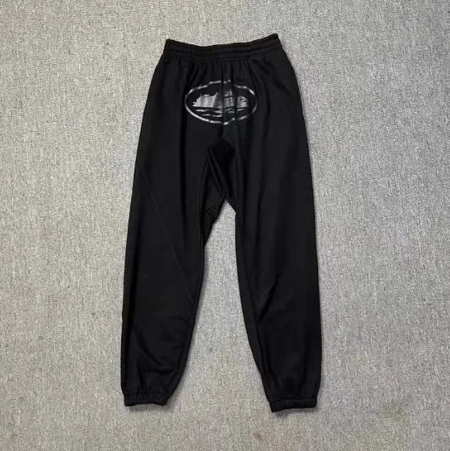 Black Sweatpants wit