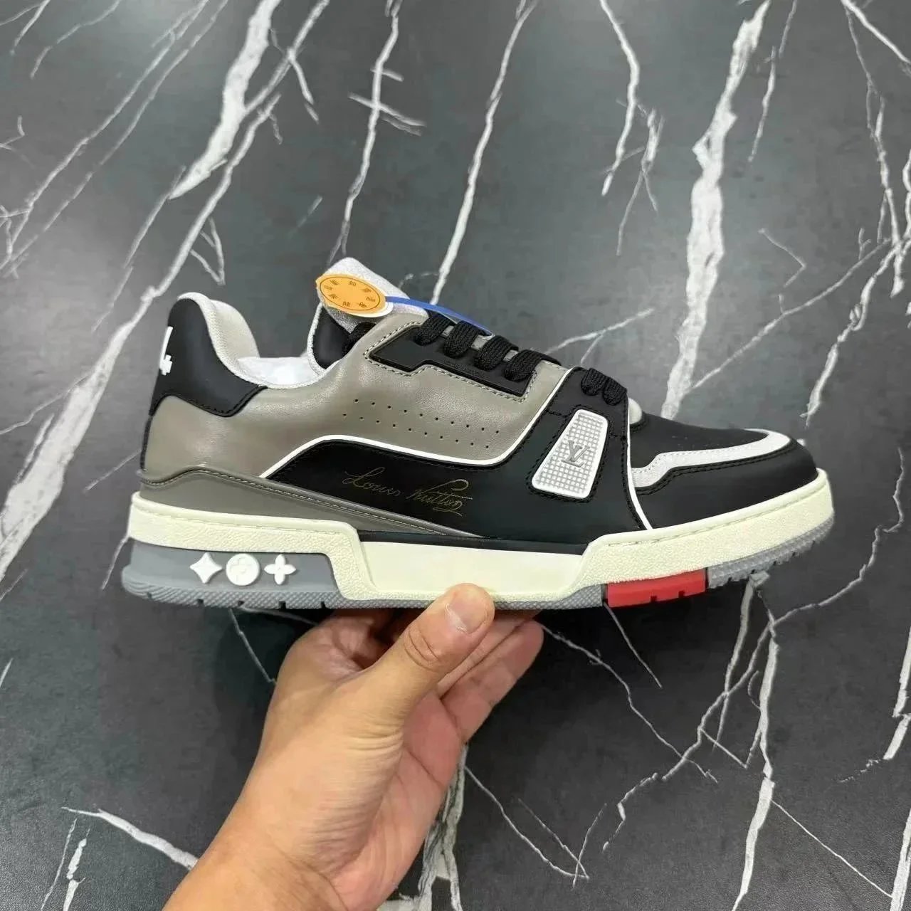 Louis Vuitton Sneake