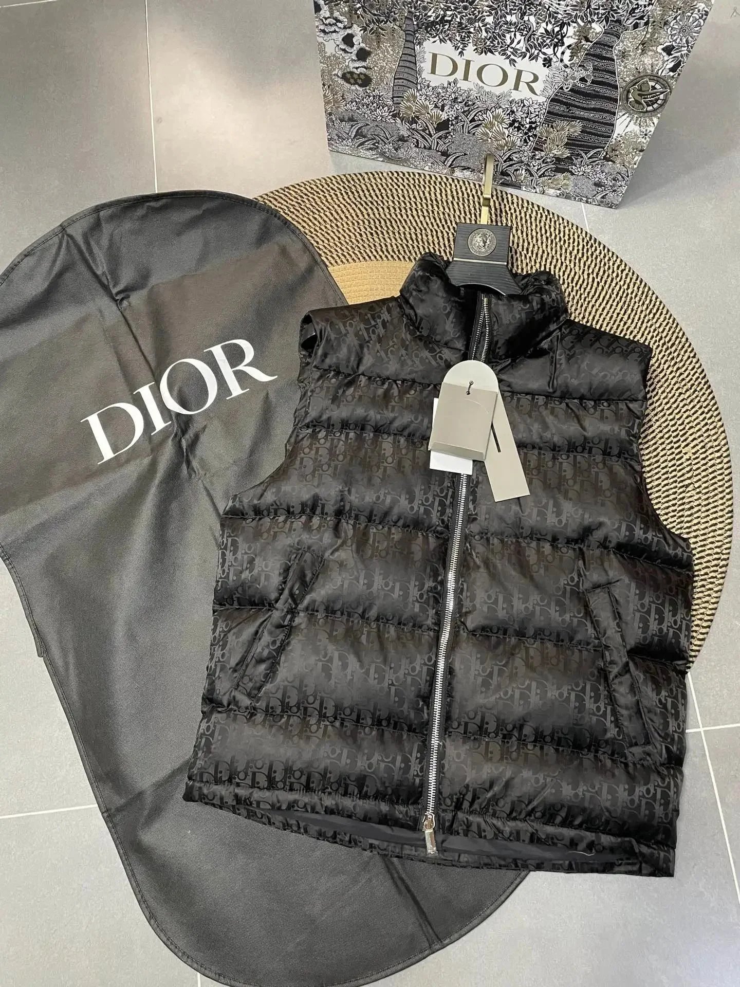 Dior Black Puffer Ve
