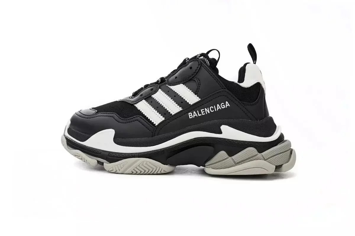 Balenciaga Triple S 